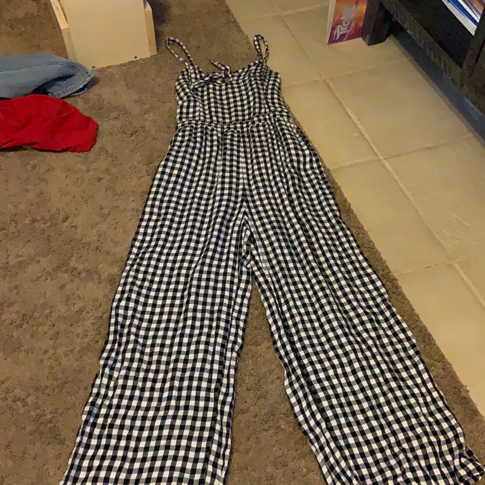 Holister sized xs checkered jumpsuit
